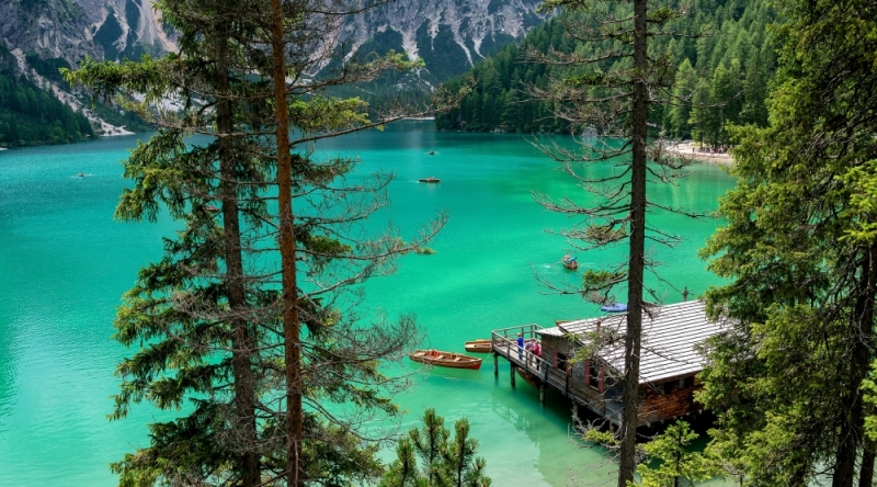 Lago di Braies Bolzano - Foto di Ales Krivec da Pixabay 