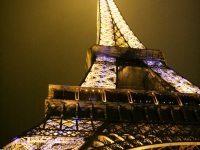 Torre Eiffel Illuminata di Notte